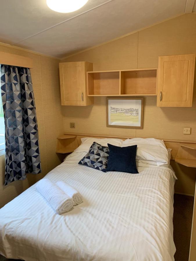 Newquay Bay Porth Caravan Hotel Exterior photo