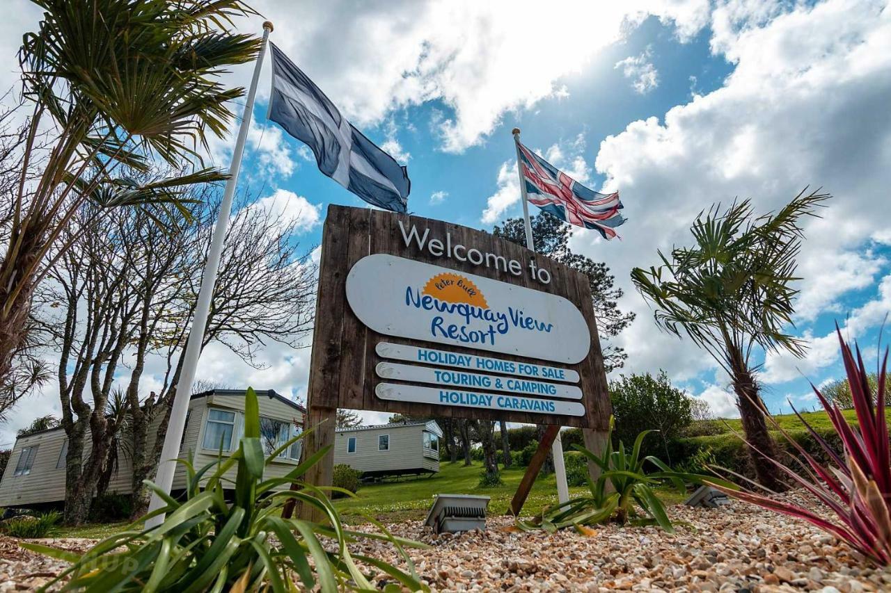 Newquay Bay Porth Caravan Hotel Exterior photo